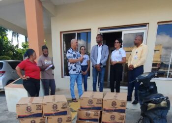 Ministerio de Salud Pública entrega cloro al Ayuntamiento de El Factor para combatir el dengue