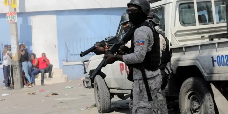 Policía abate decenas de supuestos miembros de pandillas en Haití