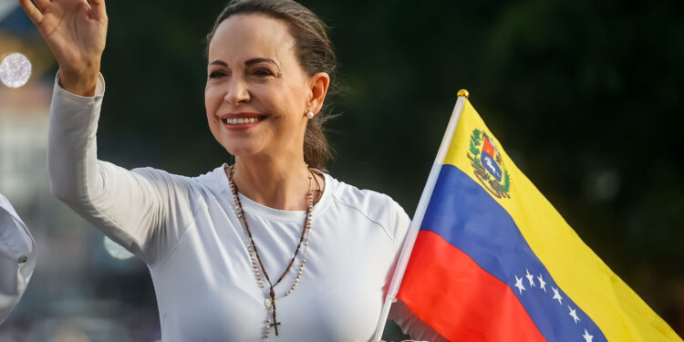 Machado agradece a Abinader por pedir transparencia de resultados electorales de Venezuela