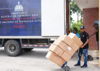 INABIE informa entregó a tiempo más de 1.8 millones de kits de utilería escolar