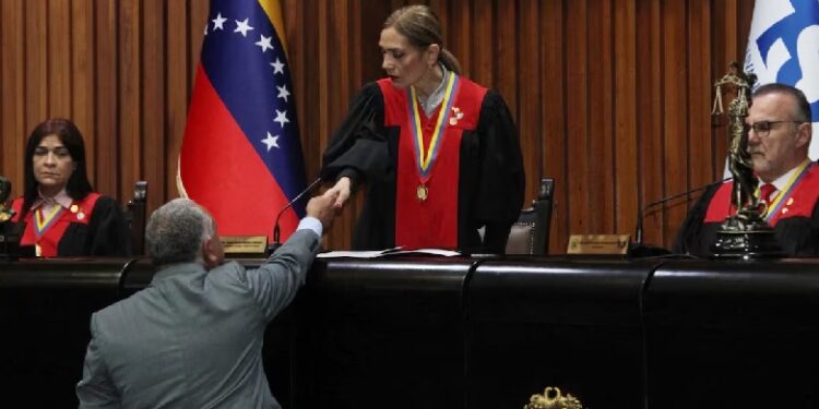 Tribunal Supremo de Venezuela confirma «victoria» de Maduro; Oposición reitera ganó elección