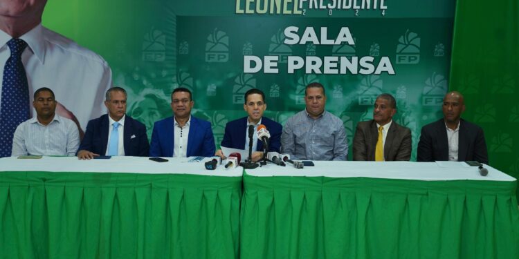 Fuerza del Pueblo exige al gobierno “declarar en emergencia el sector eléctrico”