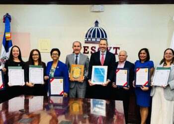 MESCyT otorga reconocimiento al Proyecto Alianza para la Educación Superior de la USAID tras éxito en el país