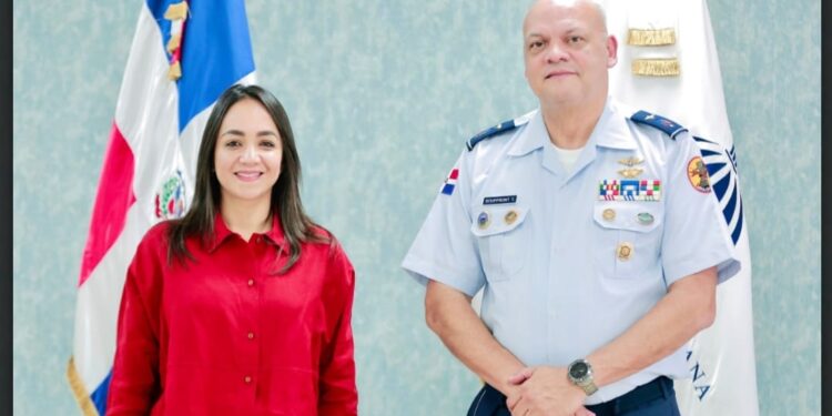 Ministra de Interior y Policía fortalece lazos con el CESAC en reunión estratégica con su director