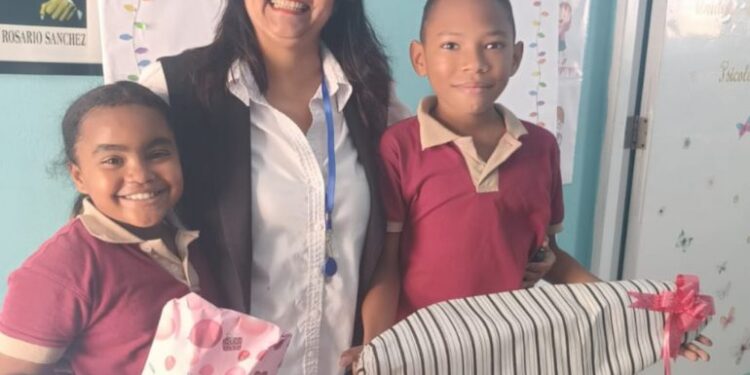 Desireé Curiel: La maestra que inspira a los jóvenes de Nagua por medio de las artes