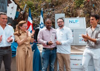 Embajada de Israel dona equipo de purificación de agua a comunidad Túnel de Capotillo