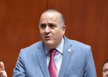 Senador Alexis Victoria Yeb exige trato justo para dominicanos en el consulado de España