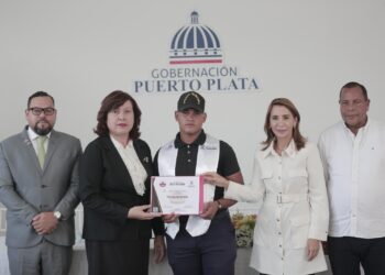Escuela del Ministerio de Interior certifica a 70 policías municipales en Puerto Plata y Bonao