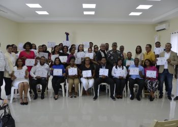 Escuela don Pedro Pérez Vargas entrega 30 nuevos locutores a la sociedad
