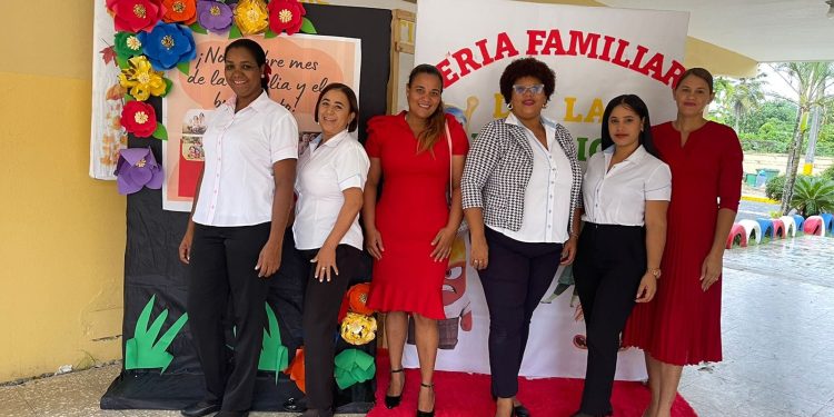 Liceo Técnico Manuel Salomé Taveras celebra la “Feria Familiar de las Emociones” en honor al Día de la Familia