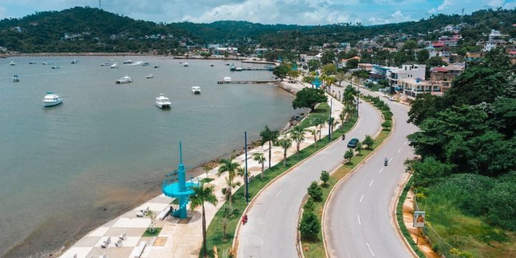 Malecón de Samaná a tiro de hit; dicen será impulso para el turismo en la zona