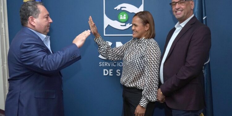 Dulce de Jesús Difó asume dirección del Hospital Doctor Antonio Yapor Heded en Nagua