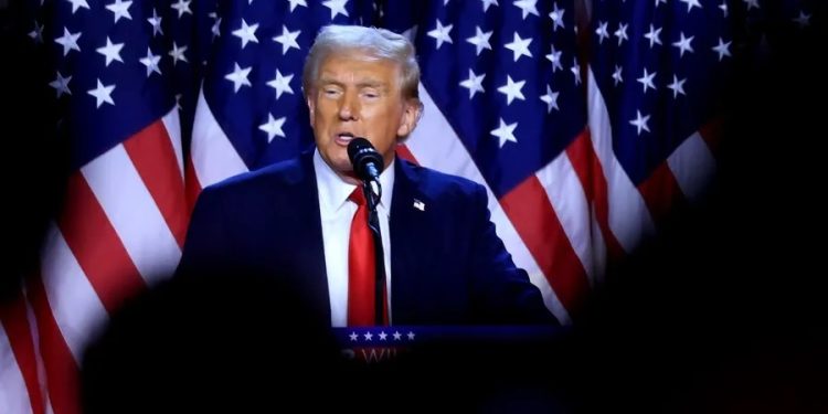 Trump dice que comienza una «era dorada» para los EEUU