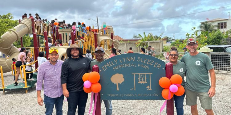 Alcalde de Cabrera inaugura la ampliación de su Parque Infantil con apoyo de Fundación Kids Around The World