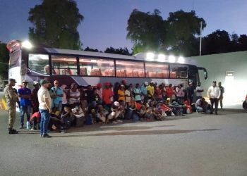 Detienen haitianos indocumentados en operativos del Ejército en Azua