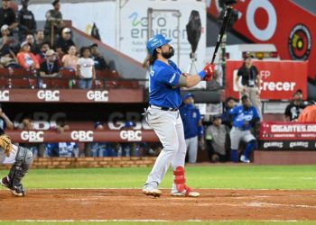 Licey derrota a los Gigantes en torneo beisbol profesional RD