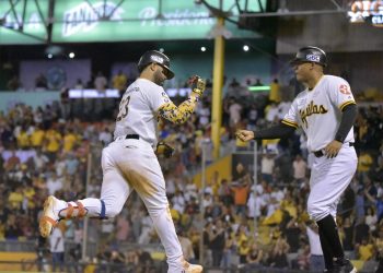 Águilas celebran San Andrés blanqueando a las Estrellas Orientales