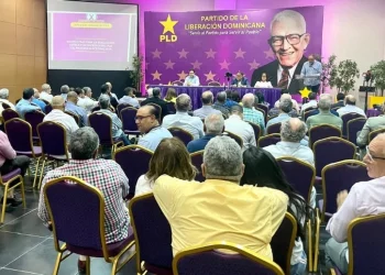 Renuncias siguen sacudiendo al PLD; Jorge Minaya se despide tras 28 años de militancia