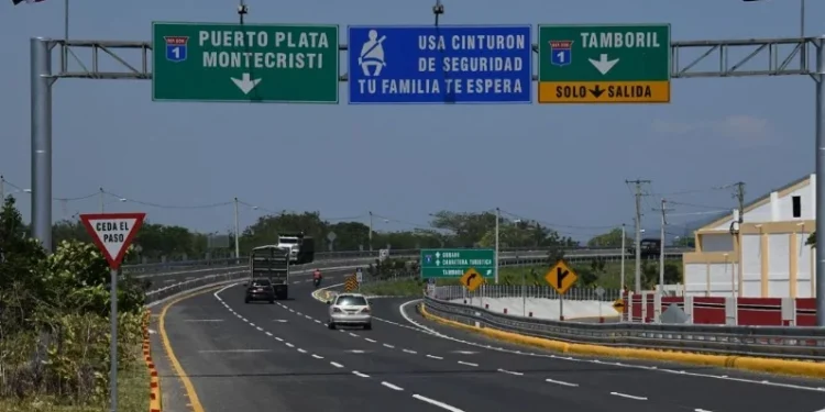 MOPC rinde cuentas del 2024; dice entregó al país 125 obras durante el año pasado