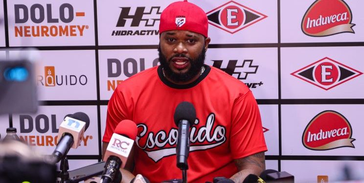 Escogido toma delantera en serie final de la LIDOM; vence a los Tigres del Licey 6 por 0