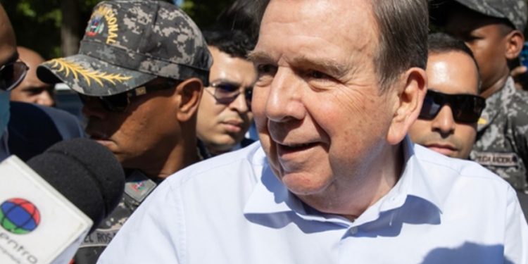 Edmundo González culmina visita a RD en el marco de su gira americana; su destino es desconocido