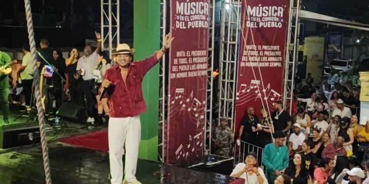 Wazon Brazoban corona las Patronales de Nagua 2025 con un concierto inolvidable