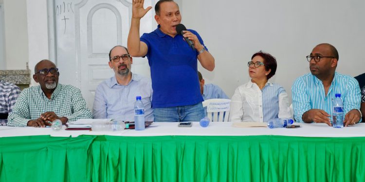 Radhamés Jiménez dice se produce “desbandada” en el Gobierno