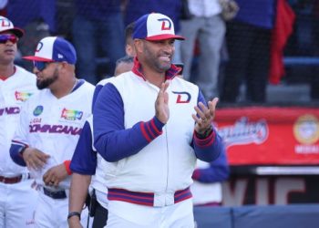 Leones del Escogido debutan con victoria en la Serie del Caribe Mexicali 2025