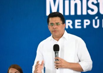 Salto al centro en Santiago; ABASACA dedicará su torneo de baloncesto al Ministro Turismo