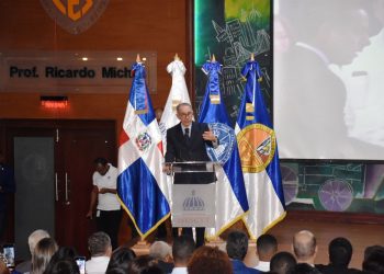 MESCyT abre convocatoria para 8,000 becas nacionales dedicadas a las carreras STEAM