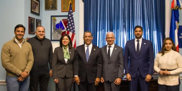 Presidente del Senado encabeza el VII Encuentro de Dominicanos en el Capitolio