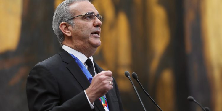 Abinader destaca terminación de 131 obras públicas en todo el país con inversión de RD$16,000 millones