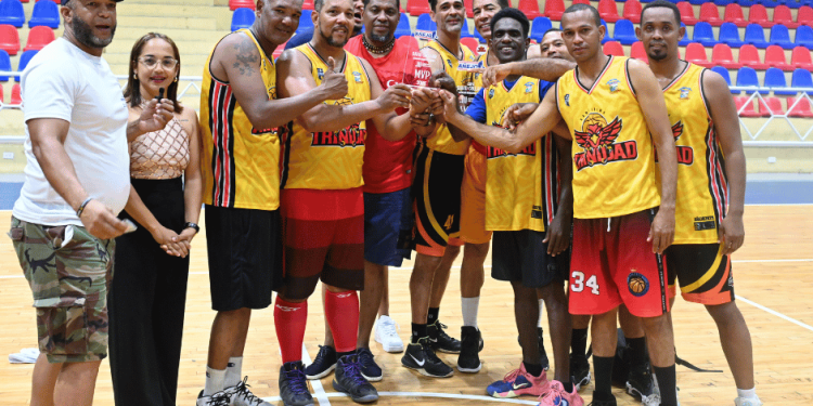 Santísima Trinidad se corona campeón del Torneo Añejo de Nagua tras emocionante final