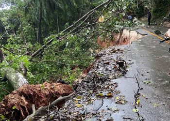 Residentes de Loma Alta en Cabrera dan ultimátum a autoridades para reparar tramo colapsado