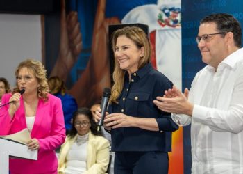 Carolina Mejía: «La política es para mujeres valientes y aguerridas»