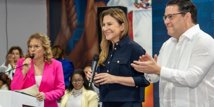 Carolina Mejía: «La política es para mujeres valientes y aguerridas»