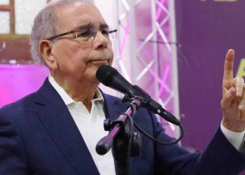 Danilo Medina denuncia persecución política contra su familia y el PLD