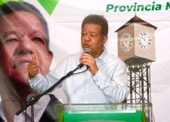 Leonel Fernández acusa al gobierno del PRM de «ineficaz» y denuncia retroceso en el país