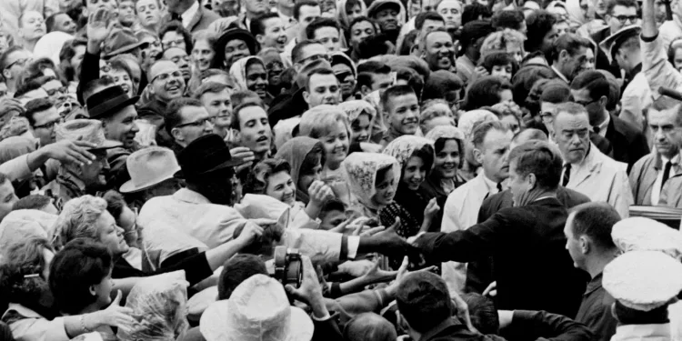 EE.UU. desclasifica más de 10,000 páginas sobre el asesinato de Robert F. Kennedy