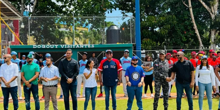 Segundo torneo de LICAMP da inicio en Arroyo al Medio con dedicatoria a Hostos Rizik y respaldo de Junior Peralta