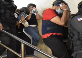 Condenan a penas de hasta 20 años de prisión a red de lavado de activos “FM”; entre sentenciados una exdiputada del PLD