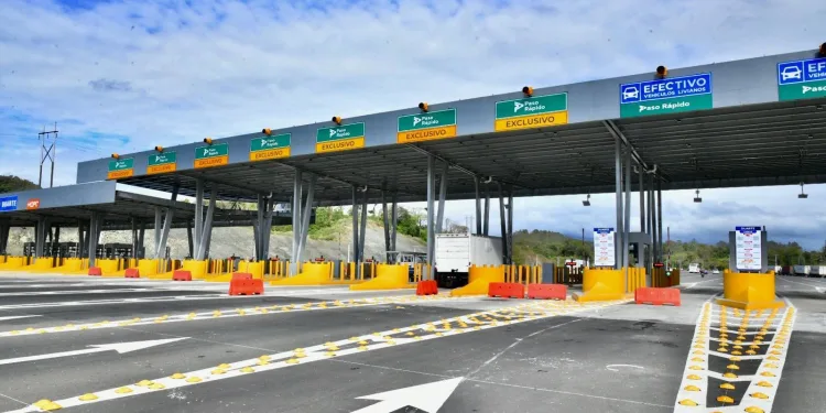 Gobierno otorga libre tránsito por peajes en horarios específicos durante Semana Santa