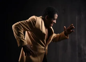 Antonio Melenciano regresa al teatro con un homenaje escénico a Johnny Ventura