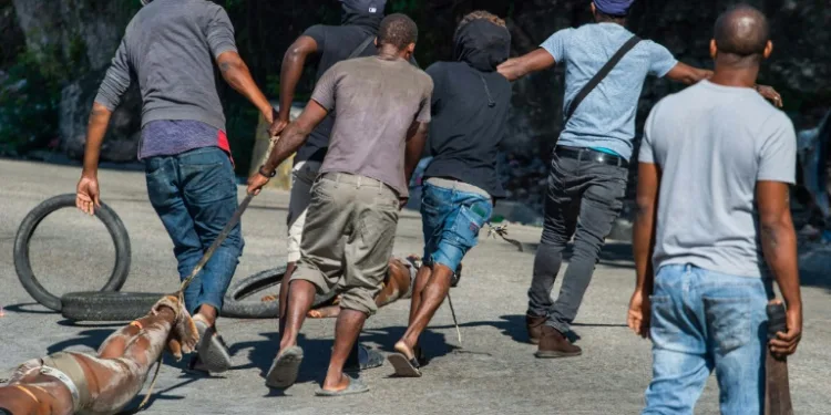 Violencia de pandillas en Mirebalais desplaza a más de 10 mil familias haitianas