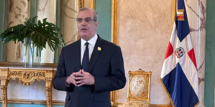 Abinader anuncia 15 medidas para enfrentar la migración ilegal y garantizar la soberanía ante crisis haitiana