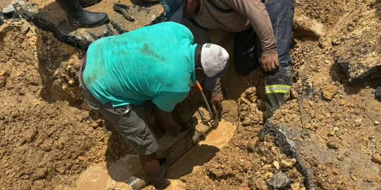 INAPA restablece suministro de agua en la comunidad de Las Gordas tras resolver obstrucción en tubería