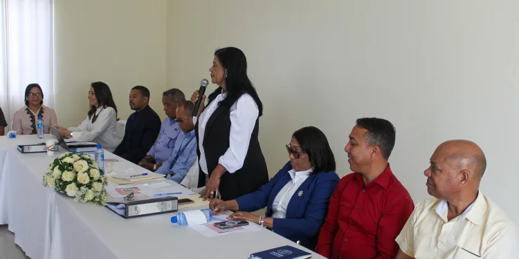Sector educativo de María Trinidad Sánchez expone necesidades en jornada de “El Gobierno en las Provincias”