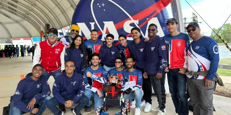 Equipos del INTEC hacen historia al ganar seis premios en el Desafío Rover de la NASA 2025