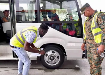 Intrant inicia inspección a 7 mil autobuses y refuerza operativo vial con pruebas de dopaje y alcoholemia