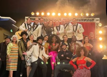 Amara La Negra protagoniza nuevo videoclip de Gloria Estefan “La Vecina (No Sé Na’)”
